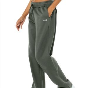 Alo Yoga Sweatpants